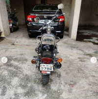 Black Bajaj Avenger 220 DTS-i
