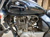 Black Bajaj Avenger 220 DTS-i