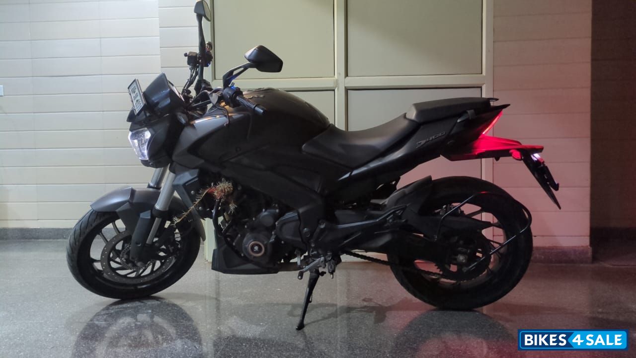Black Bajaj Dominar 400 ABS BS6