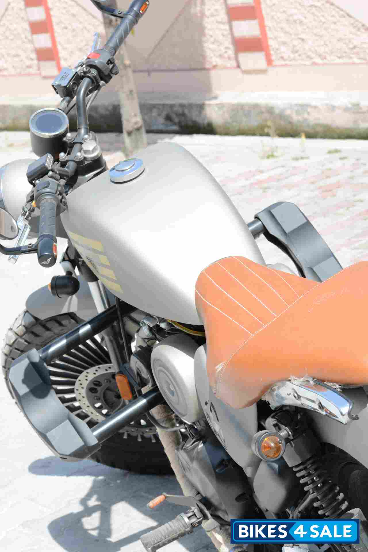 Royal Enfield Thunderbird TwinSpark 350