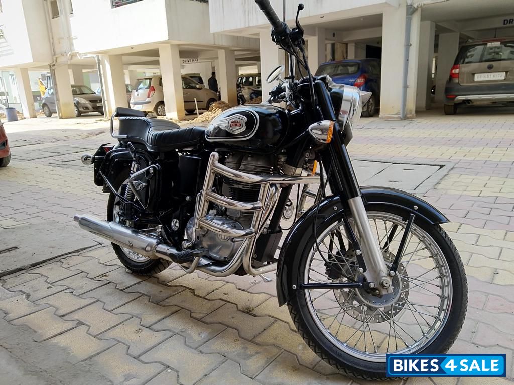 Black Royal Enfield Bullet Standard 500
