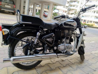 Black Royal Enfield Bullet Standard 500