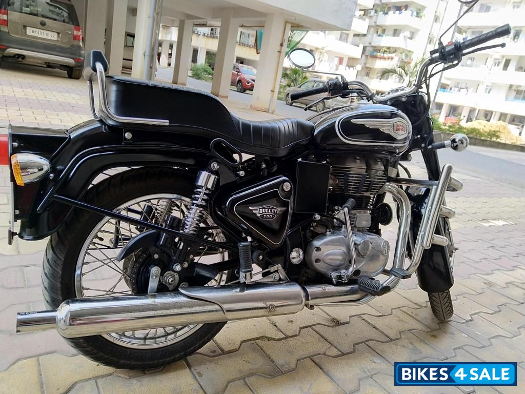Black Royal Enfield Bullet Standard 500