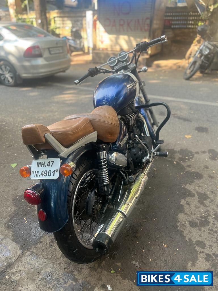 Blue Royal Enfield Thunderbird 350