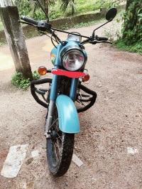 Royal Enfield Classic Signals Airborne Blue