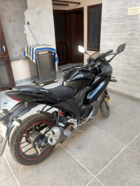 Suzuki Gixxer SF