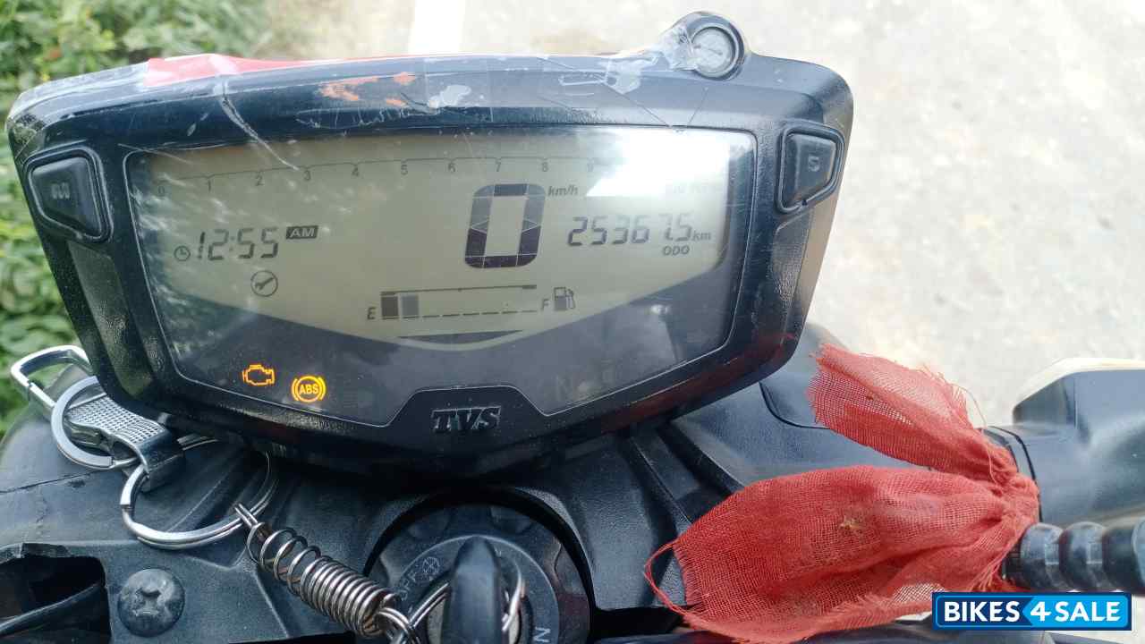 Red TVS Apache RTR 160 4V BS6