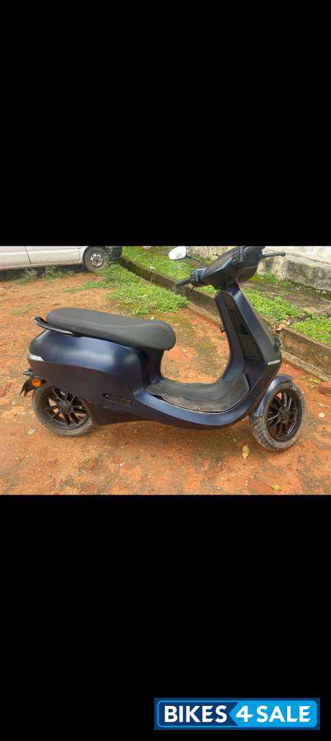 Midnight Blue Ola S1 Pro