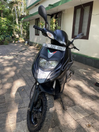 Matte Black Aprilia Storm 125