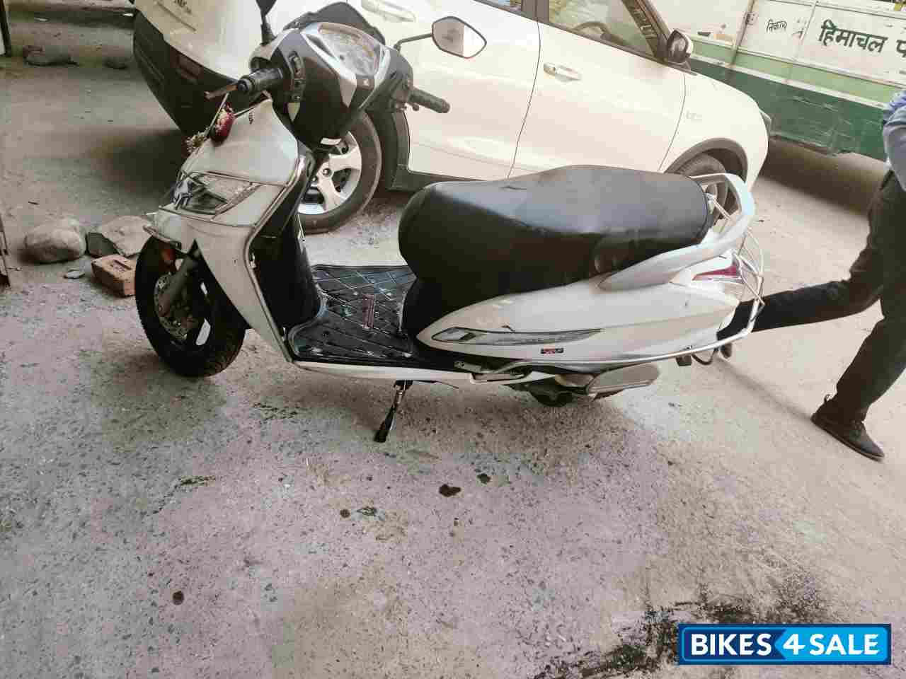 White Honda Activa 125