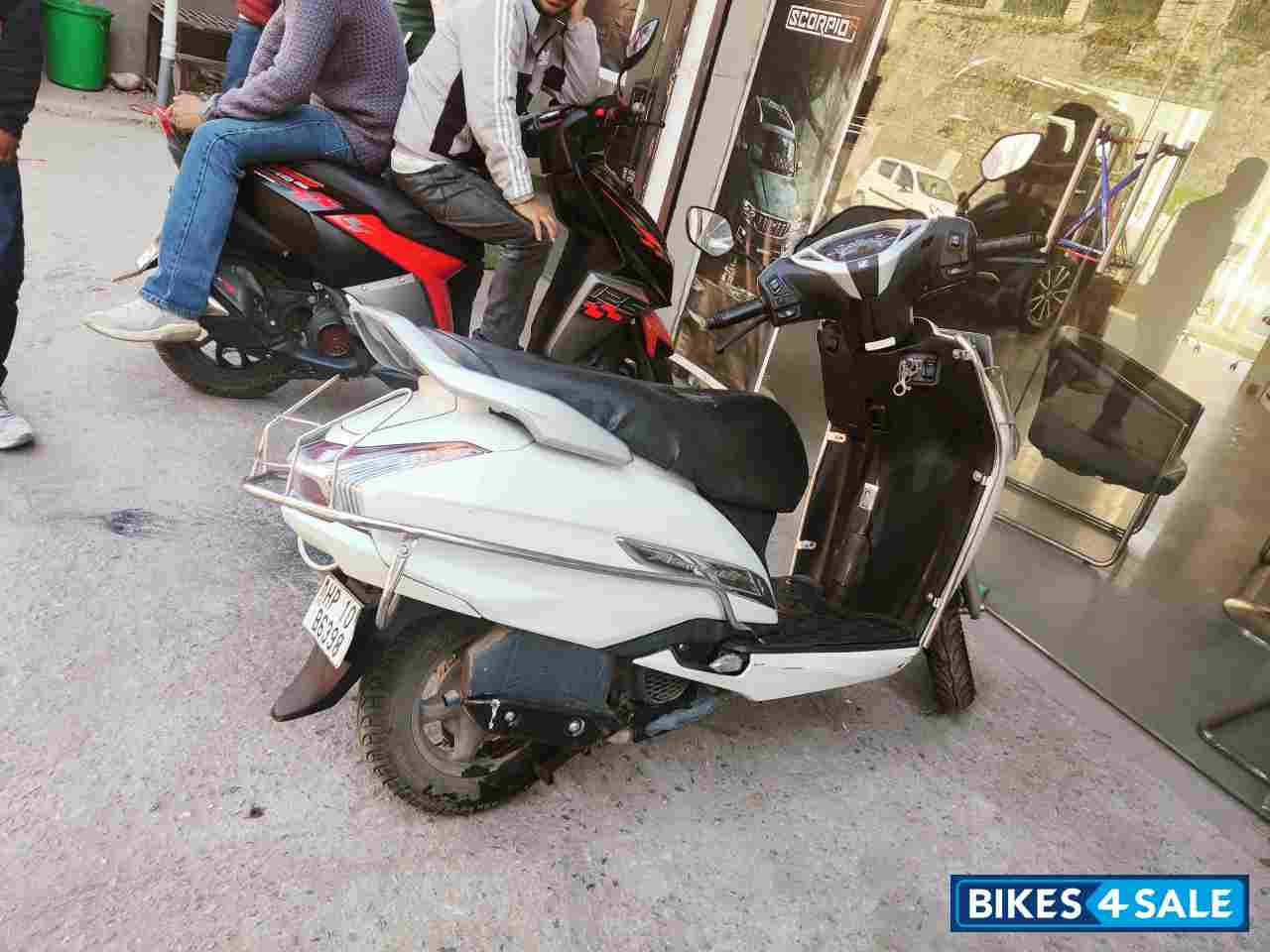 White Honda Activa 125