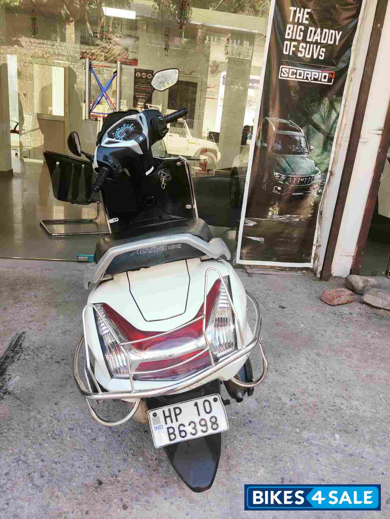 White Honda Activa 125