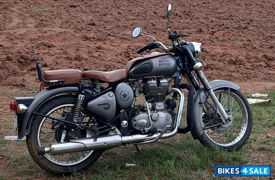 Silver Royal Enfield Classic 350 BS VI