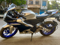 Silver Grey Yamaha R15M