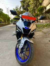 Silver Grey Yamaha R15M