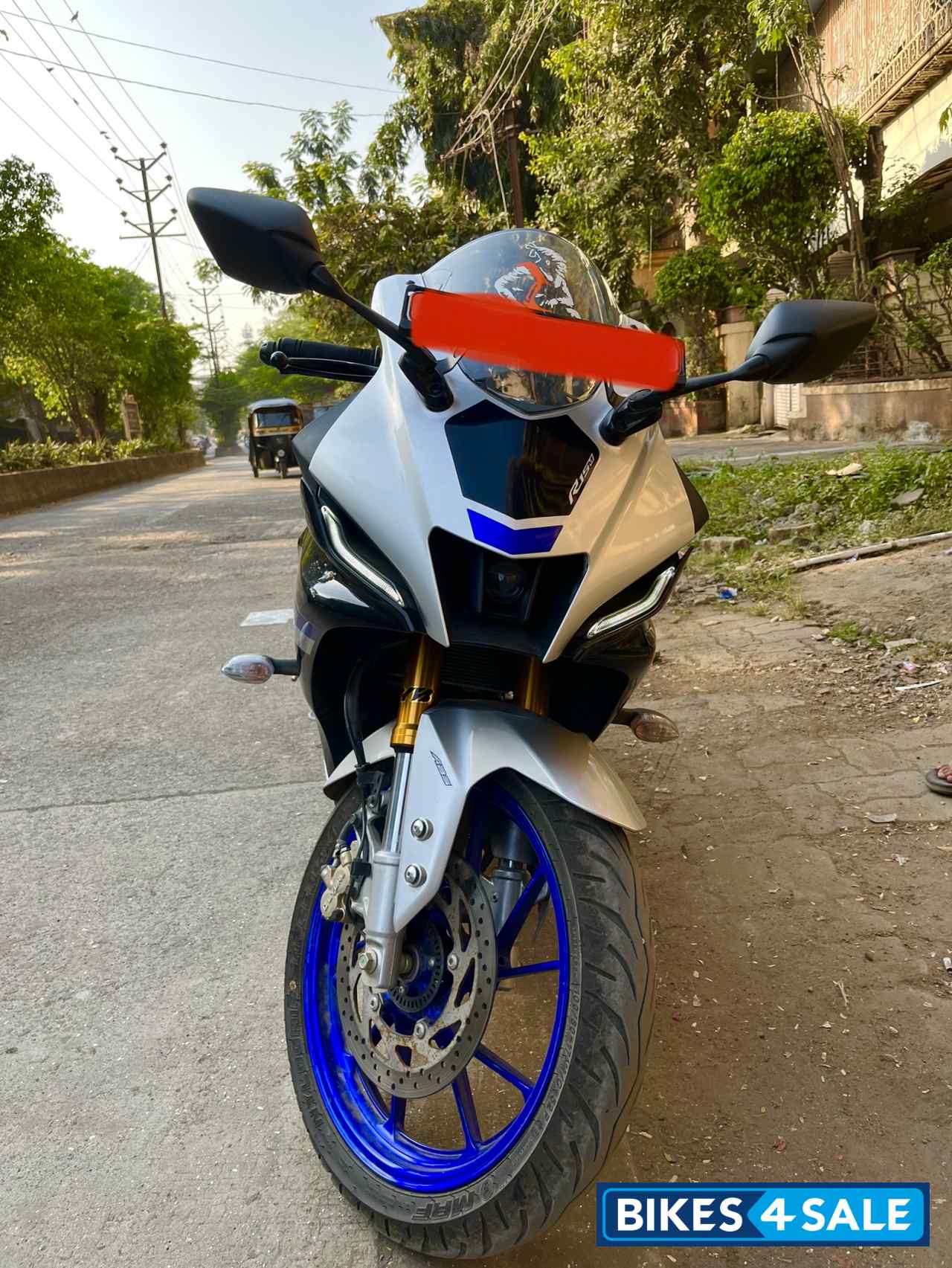 Silver Grey Yamaha R15M