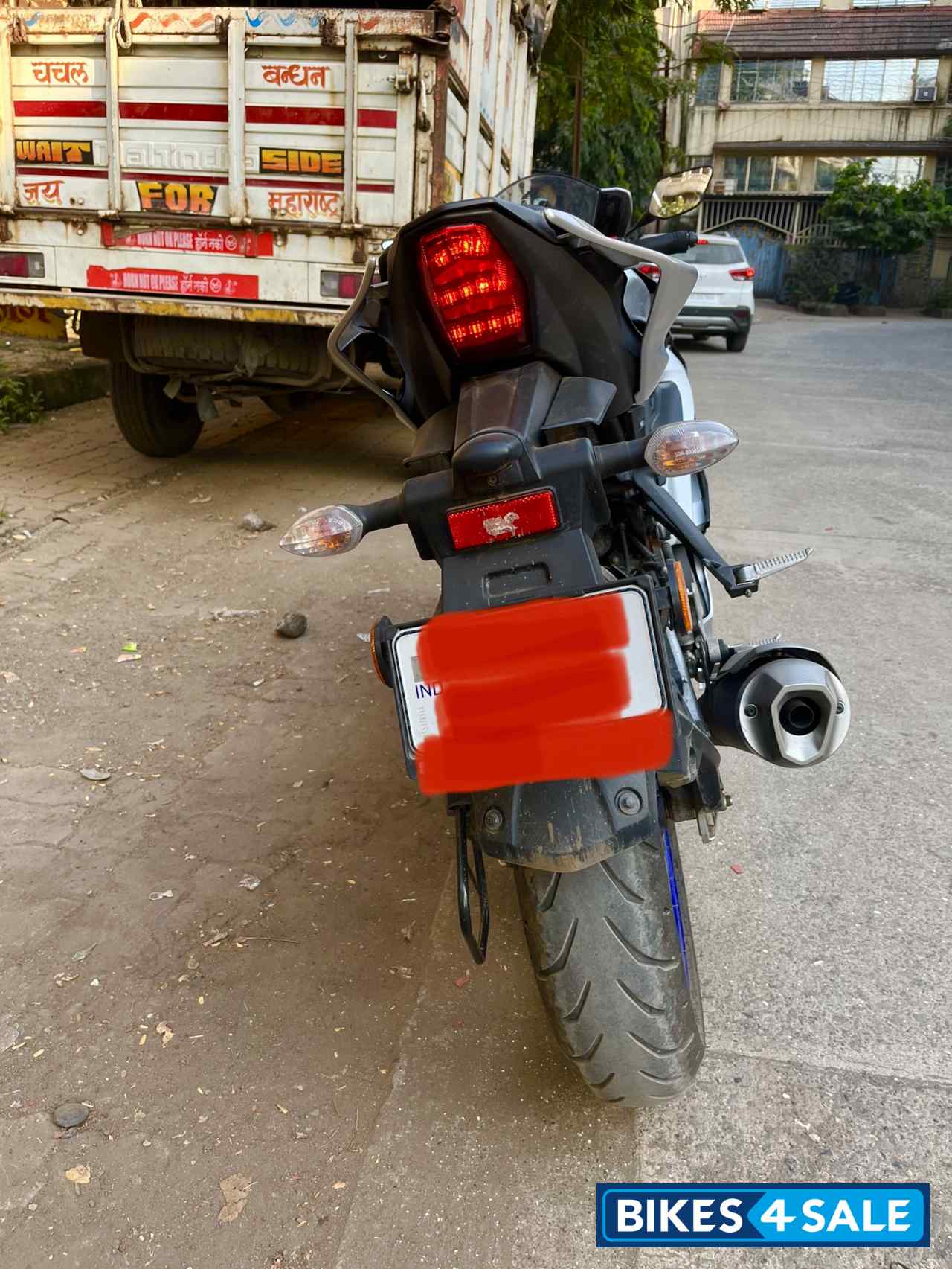 Silver Grey Yamaha R15M