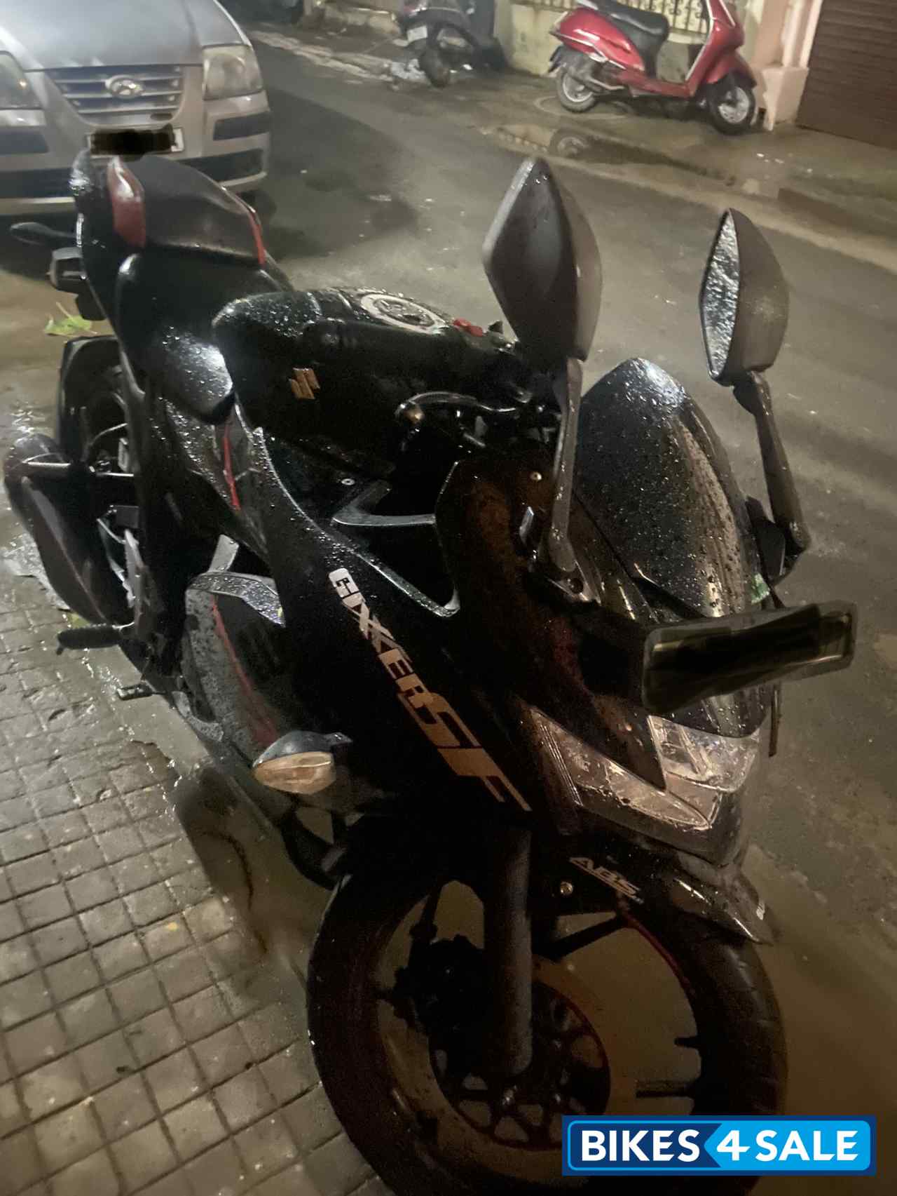 Black Suzuki Gixxer SF BS6