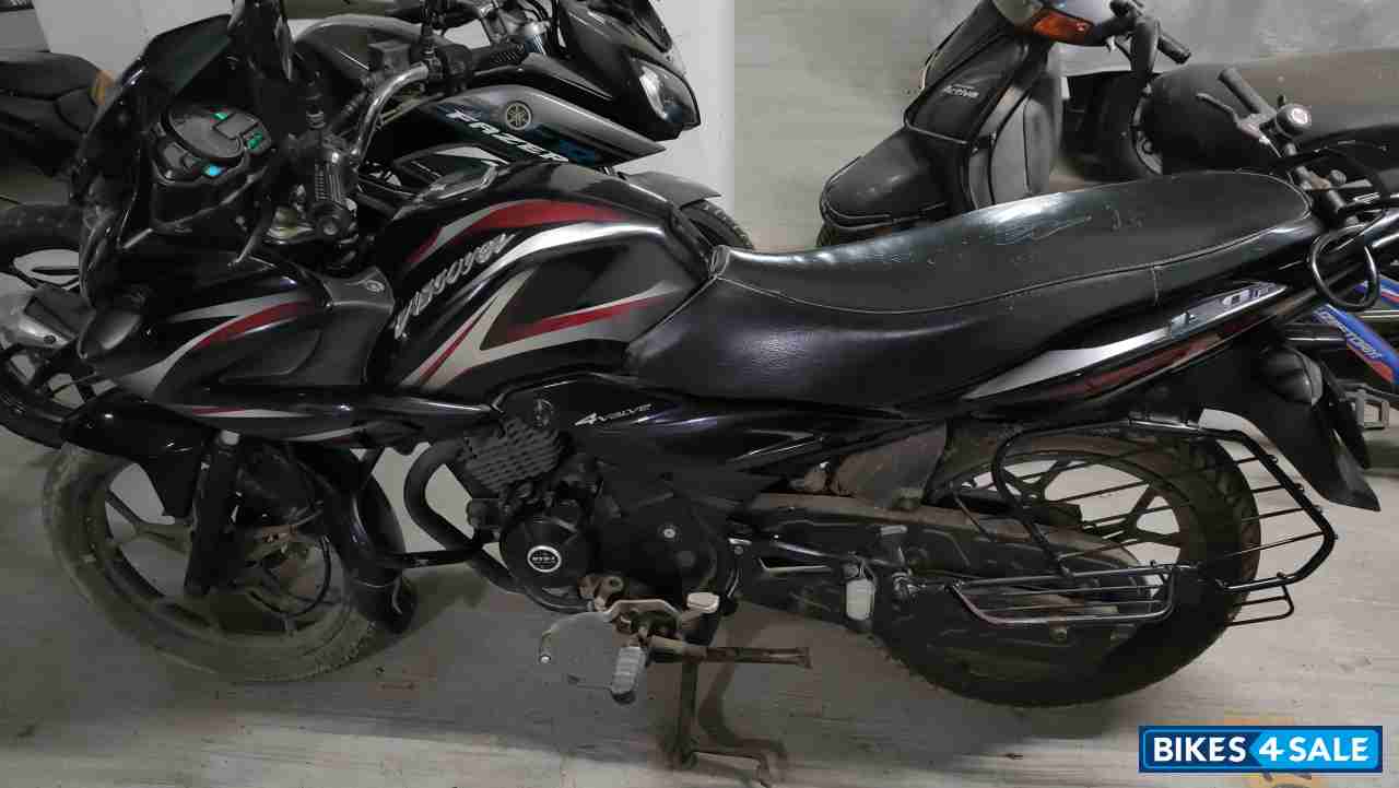 Bajaj Discover 150 F
