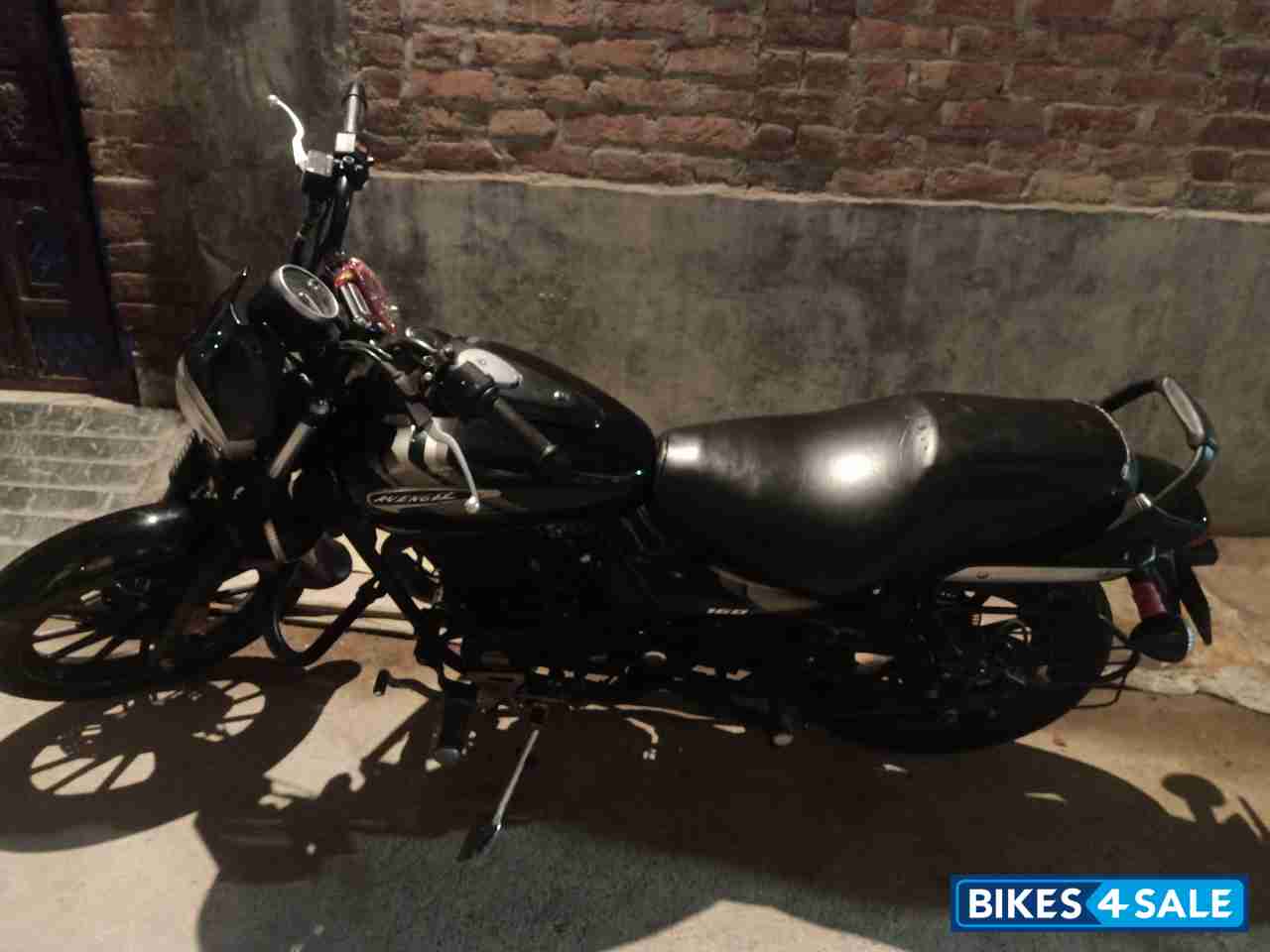 Bajaj Avenger Street 160 BS6