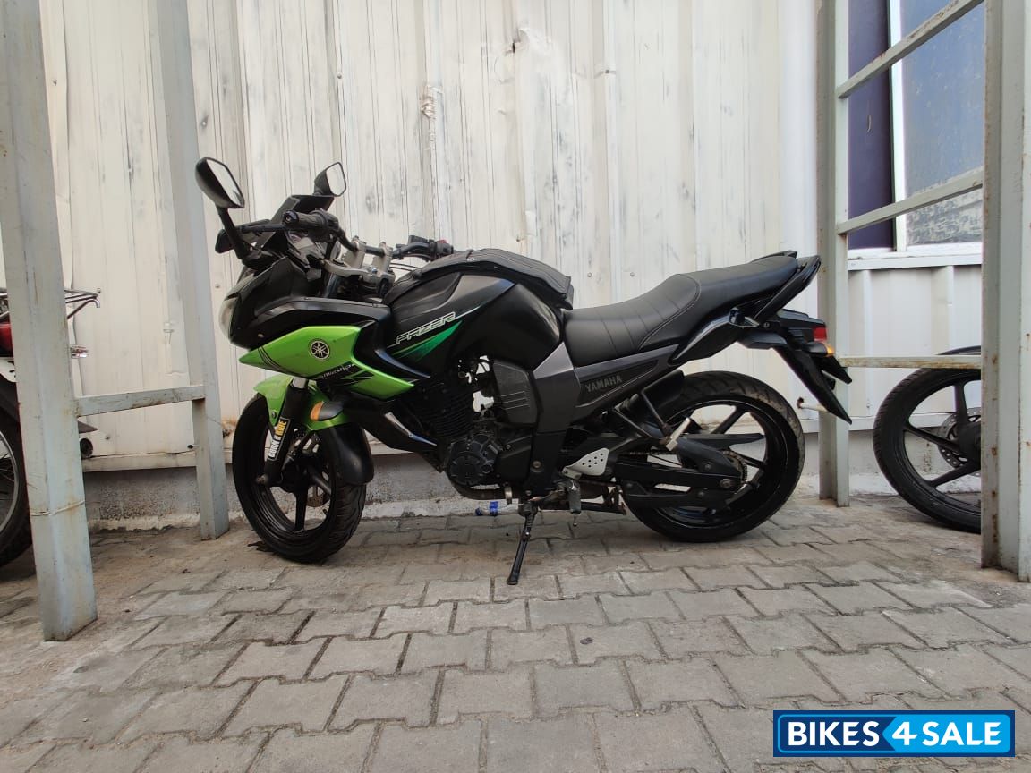 Black & Green Yamaha Fazer
