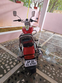 Bajaj Avenger 220 DTS-i