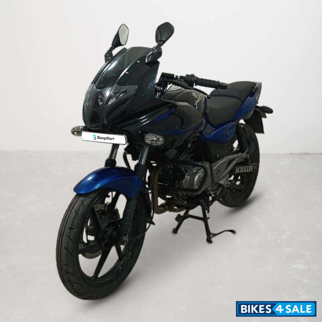 Bajaj Pulsar 220F