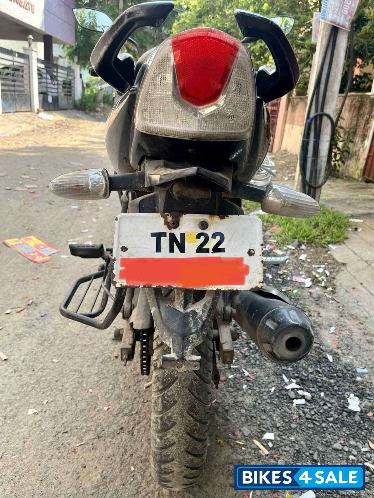 Black TVS Apache RTR 160