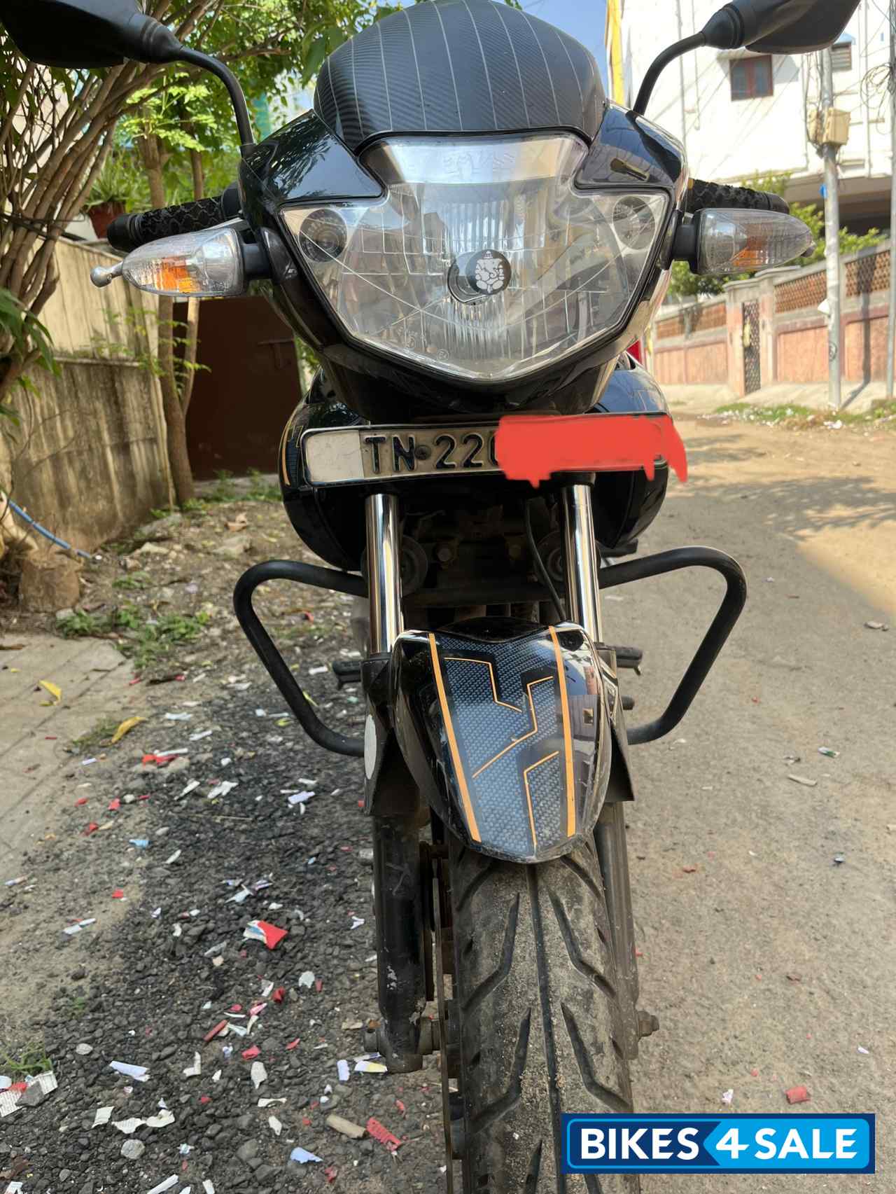 Black TVS Apache RTR 160