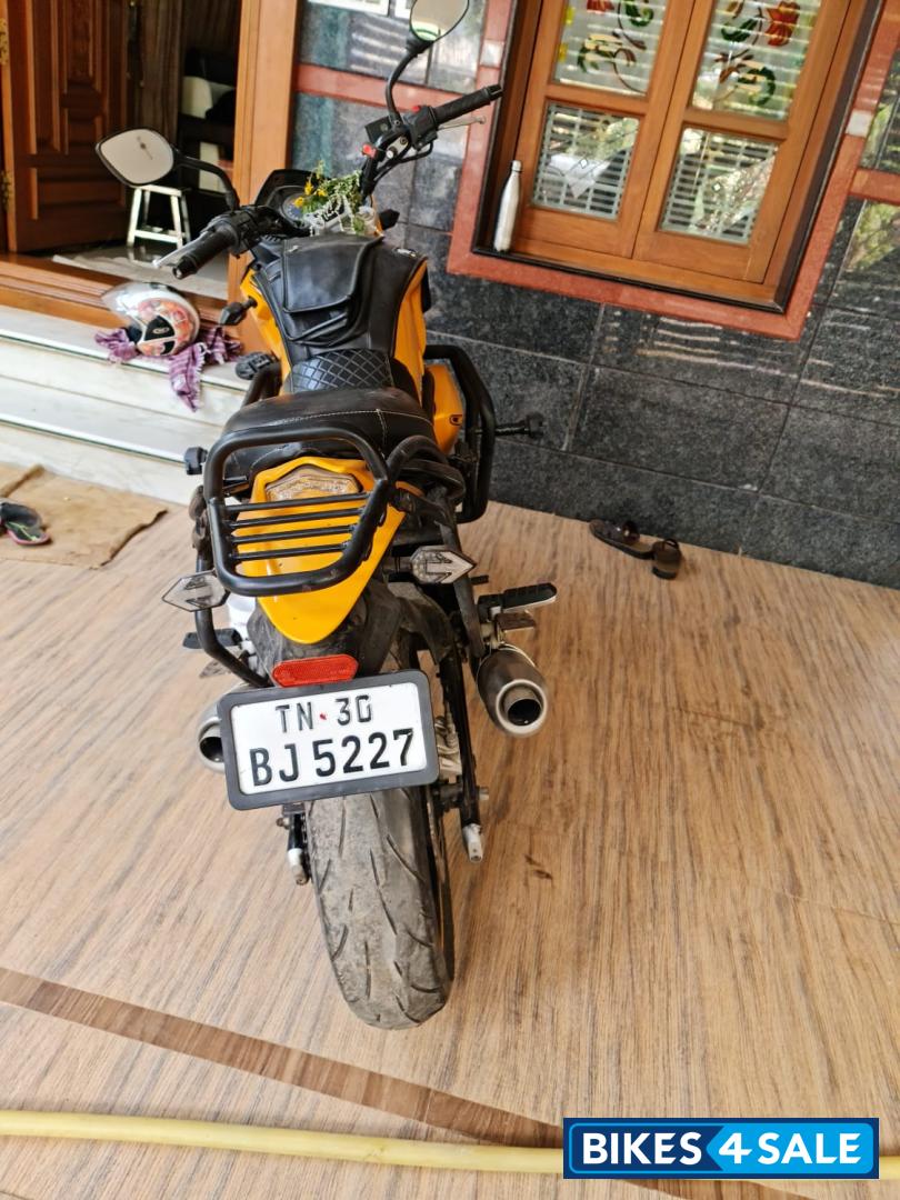 Mahindra Mojo