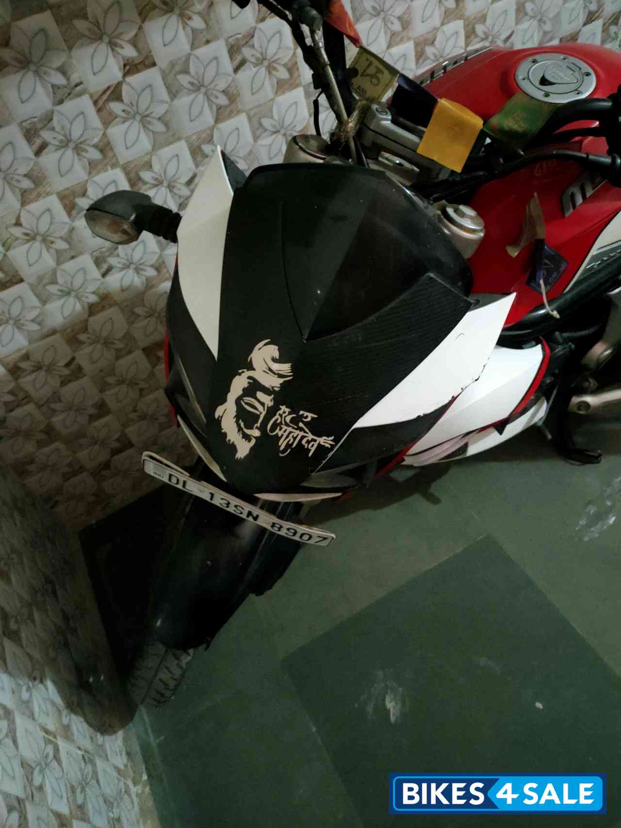 Mahindra Mojo UT 300