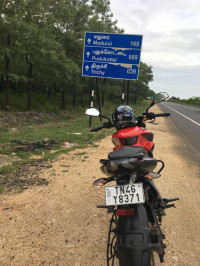 Bajaj  Ns 200