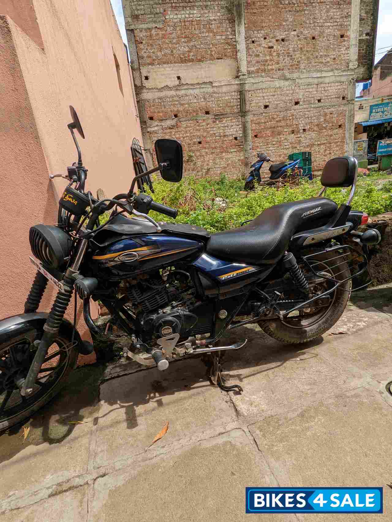 Bajaj Avenger Street 150