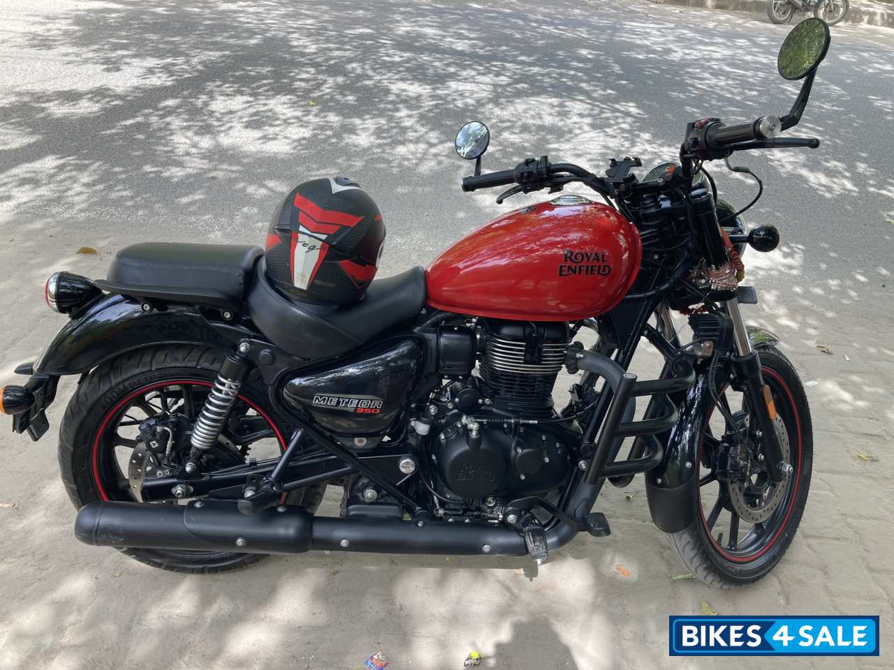 Royal Enfield Meteor 350 Fireball