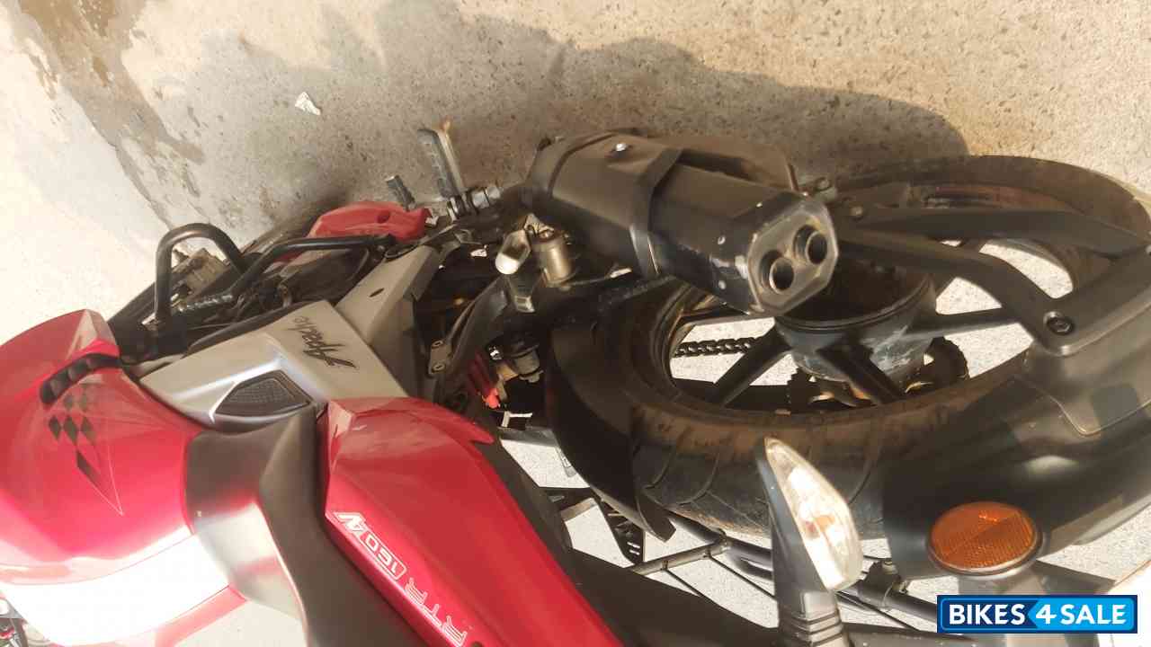 Red TVS Apache RTR 160 4V