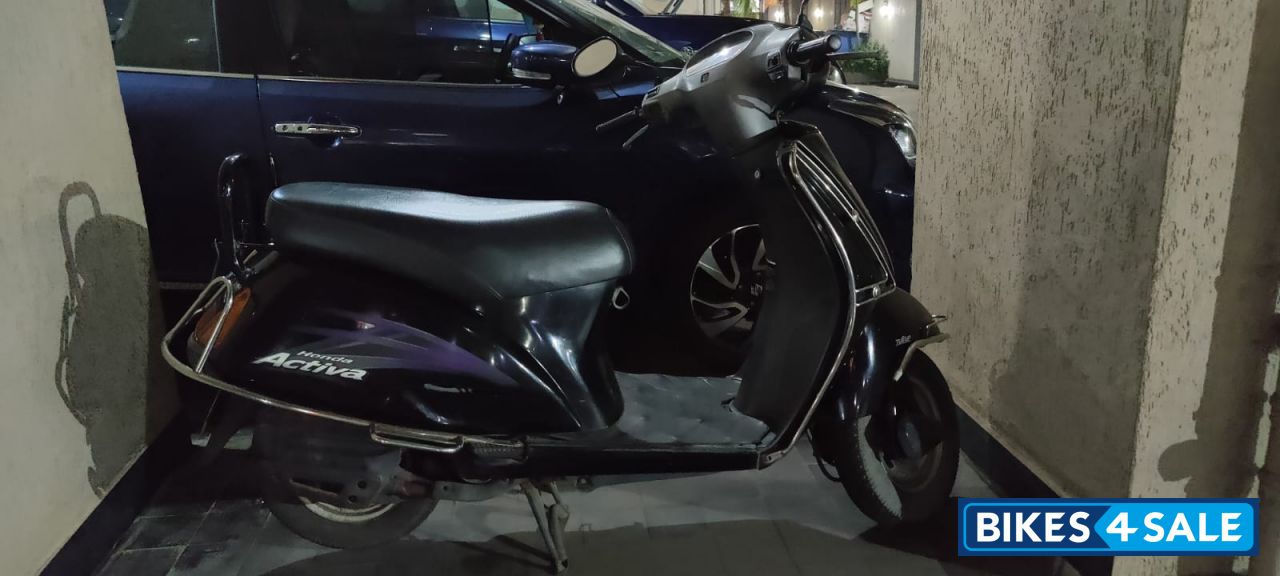 Black Honda Activa