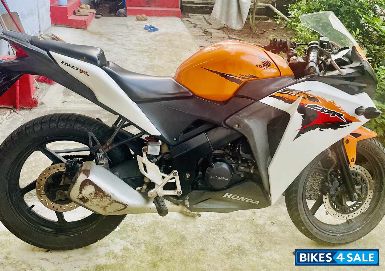 Honda CBR 150R Honda CBR 150R