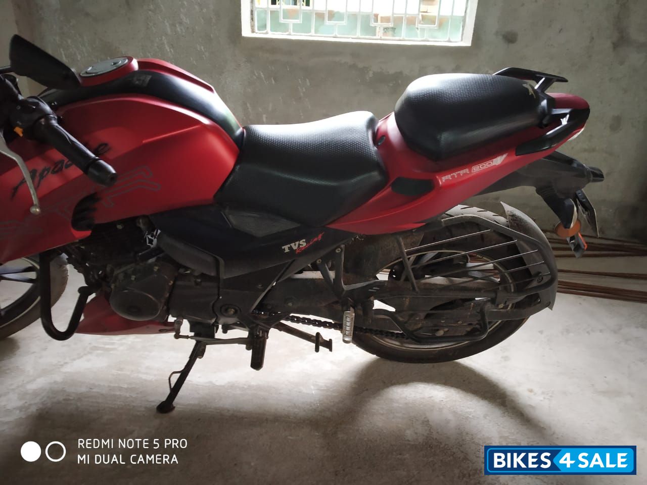 Red TVS Apache RTR 200 4V