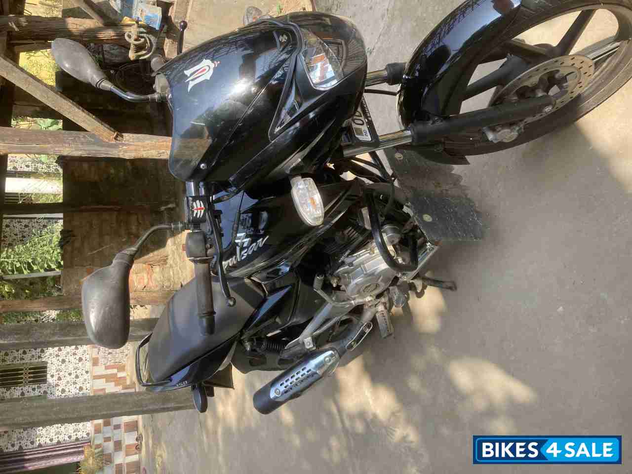 Black Bajaj Pulsar 150 DTSi