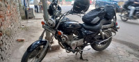 Black Bajaj Avenger Cruise 220