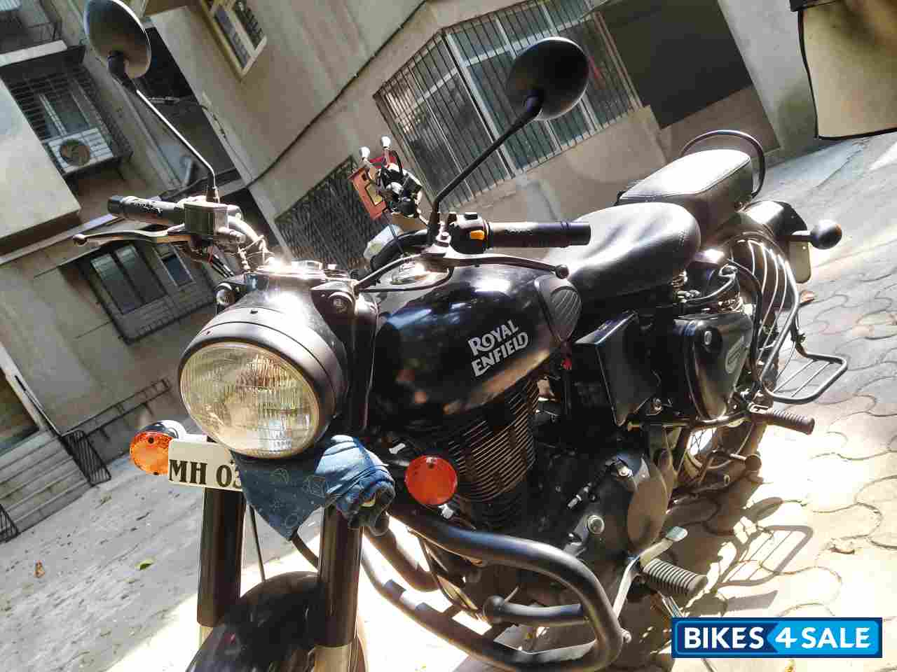 Black Stilth Royal Enfield Classic 500