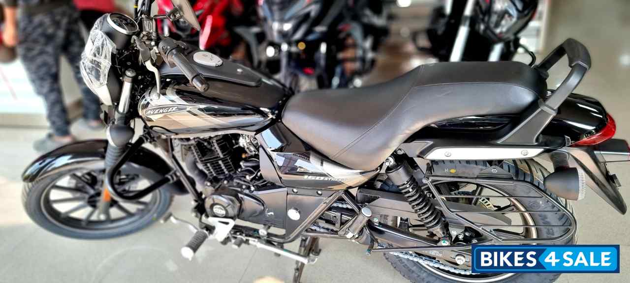 Bajaj Avenger Street 160 BS6