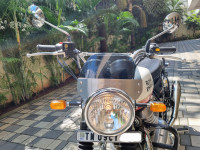 Baker Express (white & Red) Royal Enfield Interceptor 650 Twin