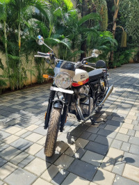 Baker Express (white & Red) Royal Enfield Interceptor 650 Twin