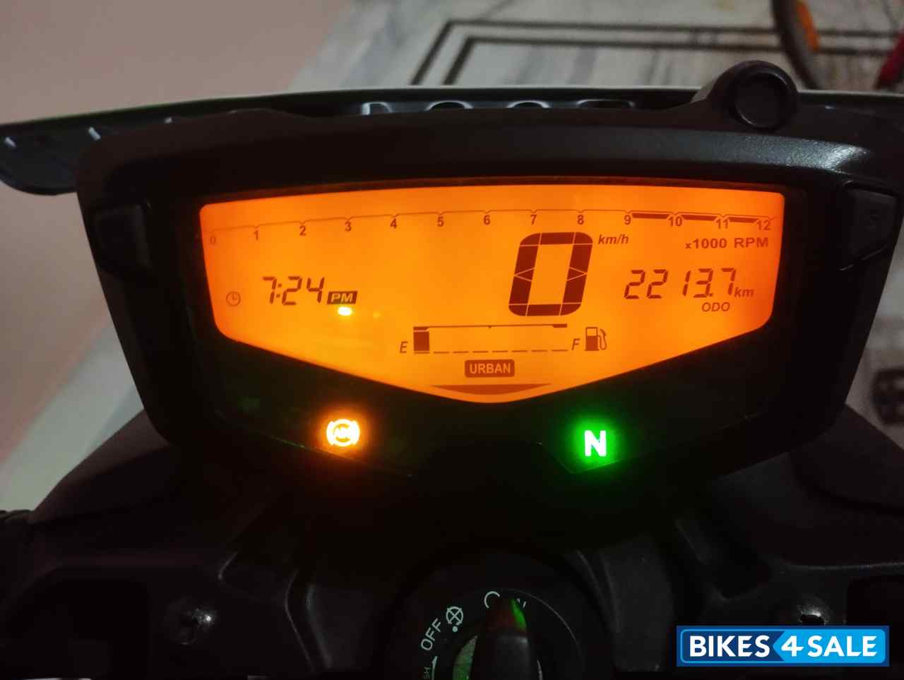 Black TVS Apache RTR 160 4V BS6