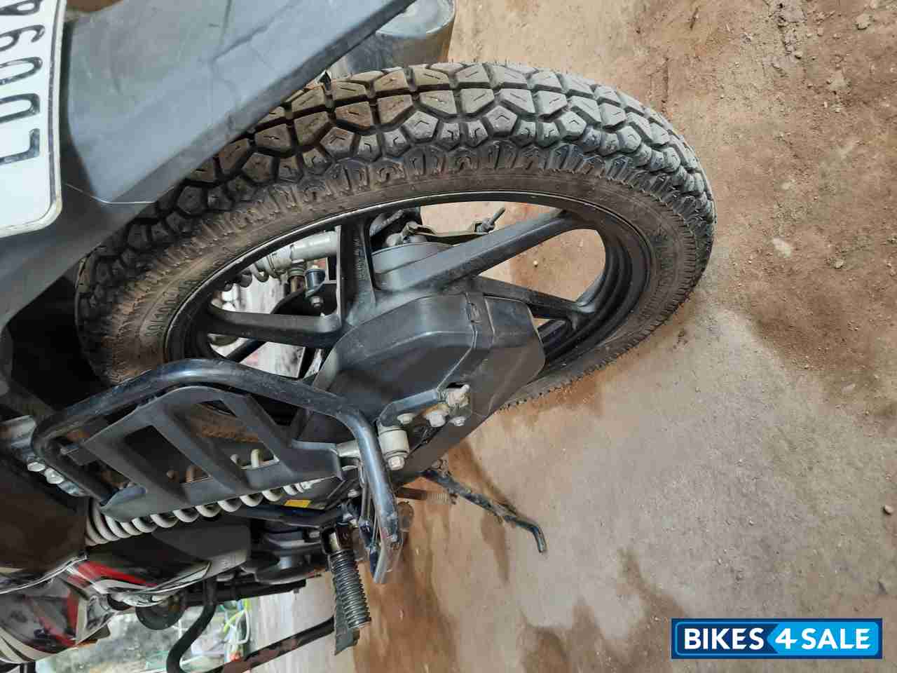 Black Honda CB Shine