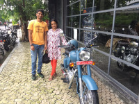Royal Enfield Classic Squadron Blue