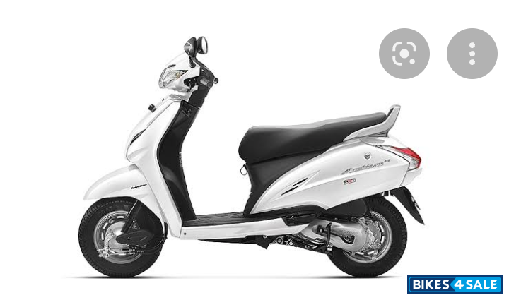 White Honda Activa 3G
