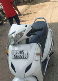 White Honda Activa 3G