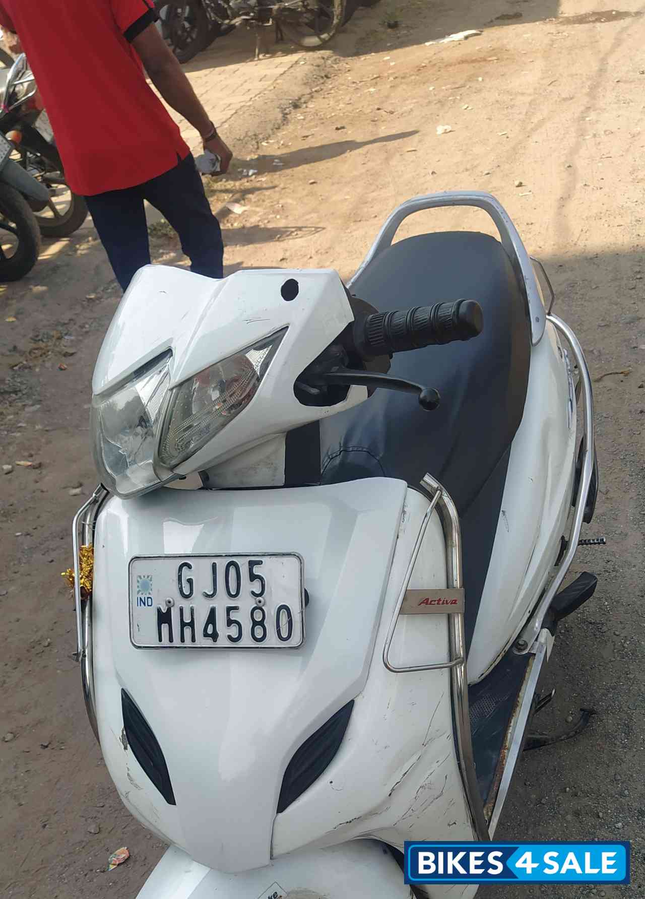 White Honda Activa 3G